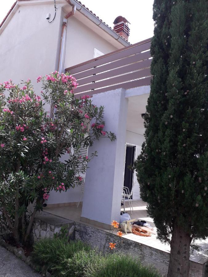 Holiday Home Novalja Exterior photo